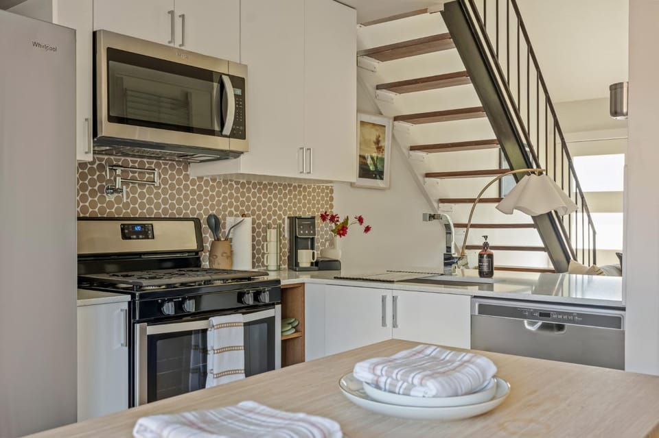 Kitchen or kitchenette, microwave, oven, stove, kitchen