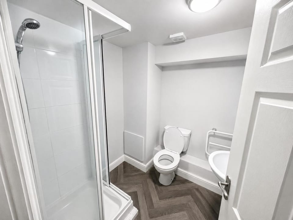 Home & Away Apartment in Leicester