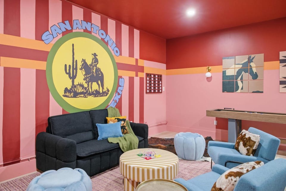 Sparkling Pool Hot Tub Game Room Kids Area House in San Antonio