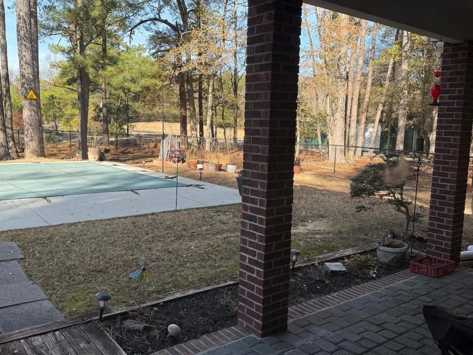 Secluded Retreat with Pool near Stone Mountain, Aquarium and Coca-Cola - Downtown House in Lithonia
