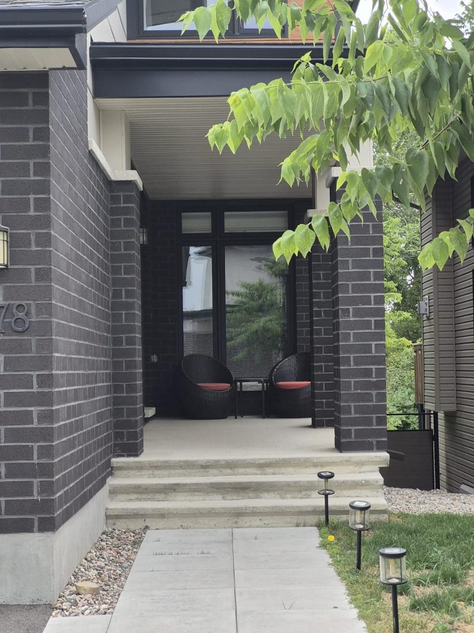 Facade/entrance