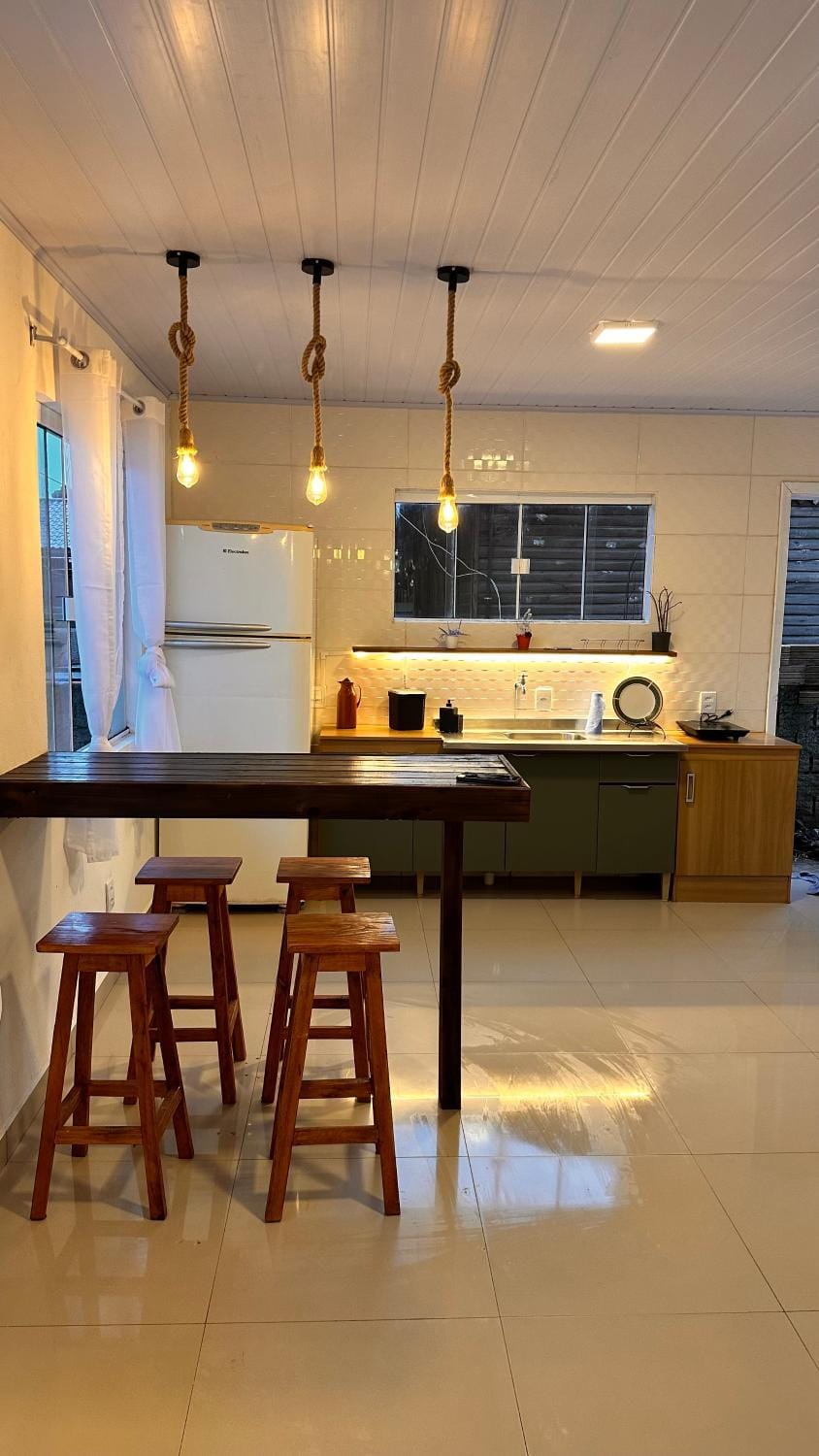 Well Located House in Praia do Rosa - Everything close! Apartment in Imbituba