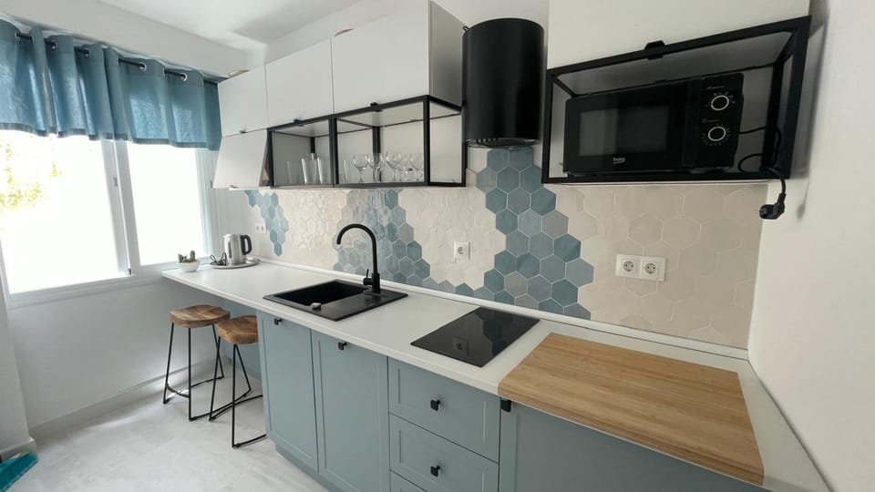 Blue Plate Old Town Apartment in Estepona