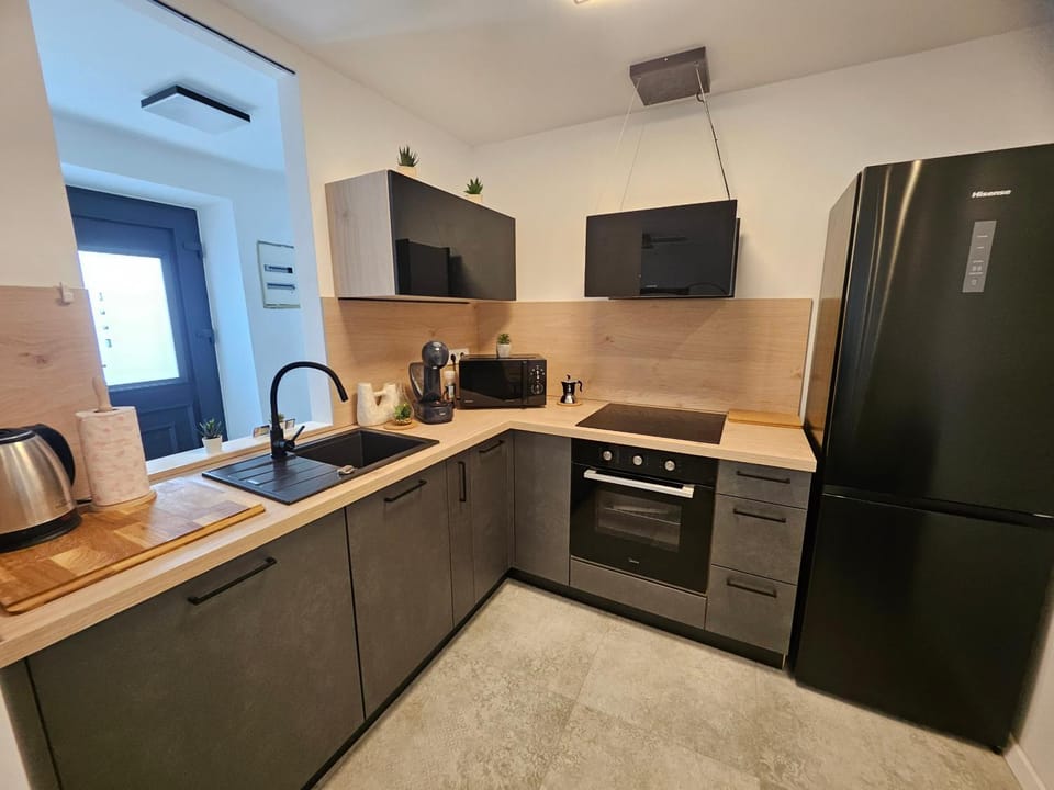 Coffee/tea facilities, Kitchen or kitchenette