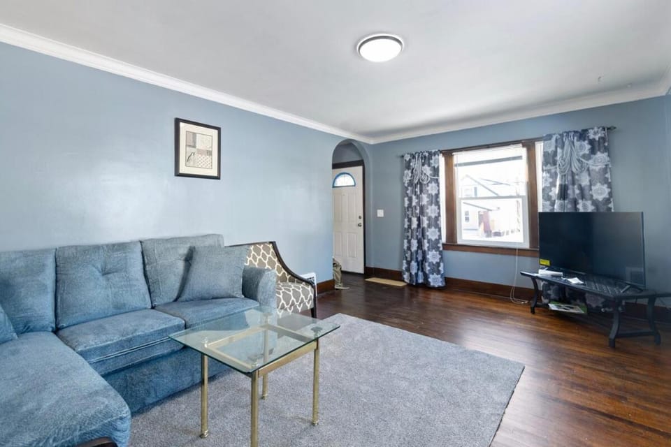 College Duplex Apartment in Grand Rapids