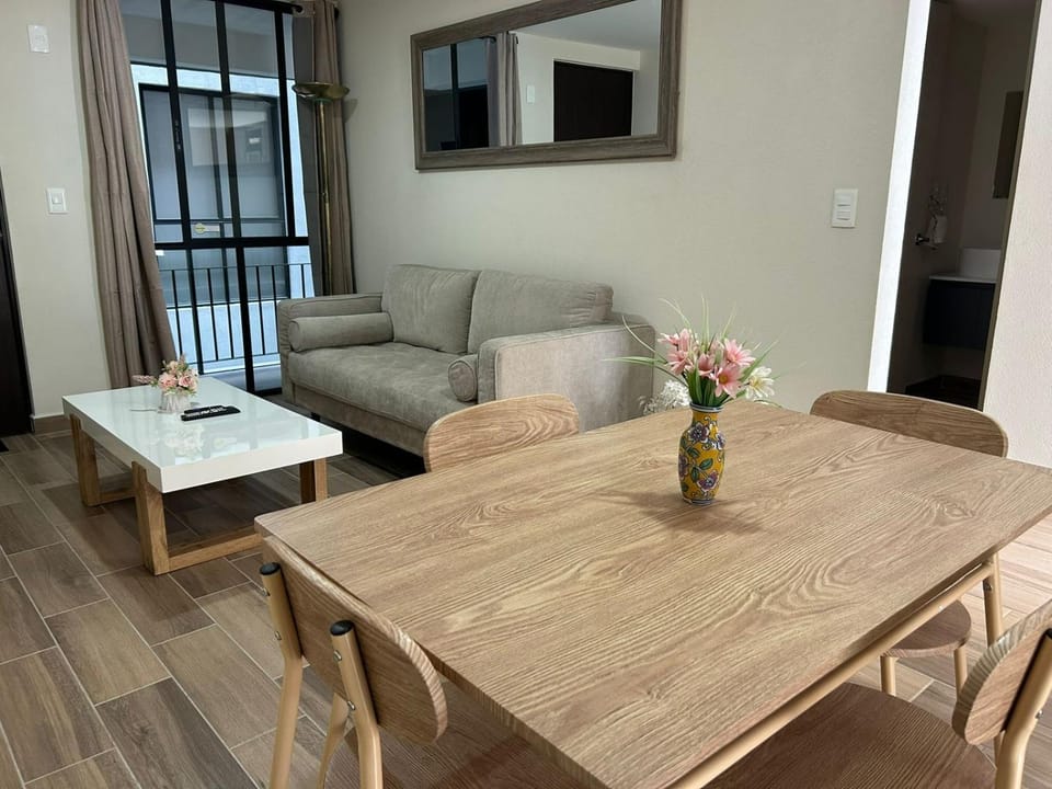 Living room, Dining area