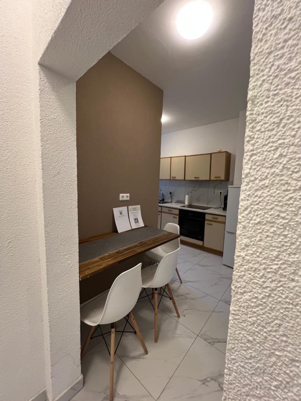 Photo of the whole room, Dining area, kitchen