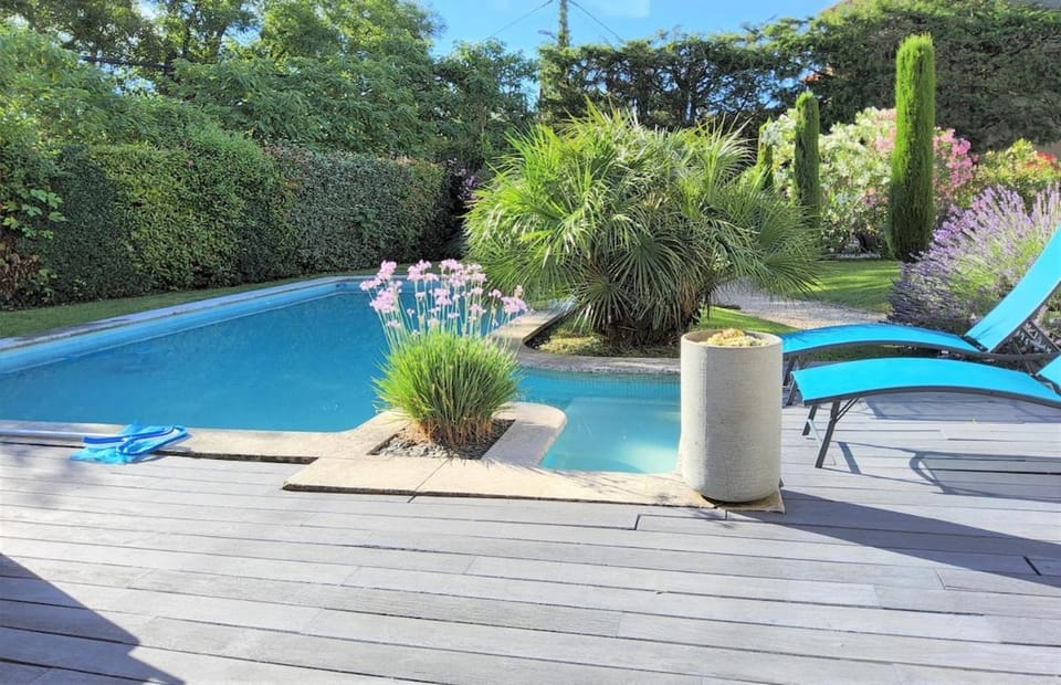 Garden, Swimming pool, sunbed