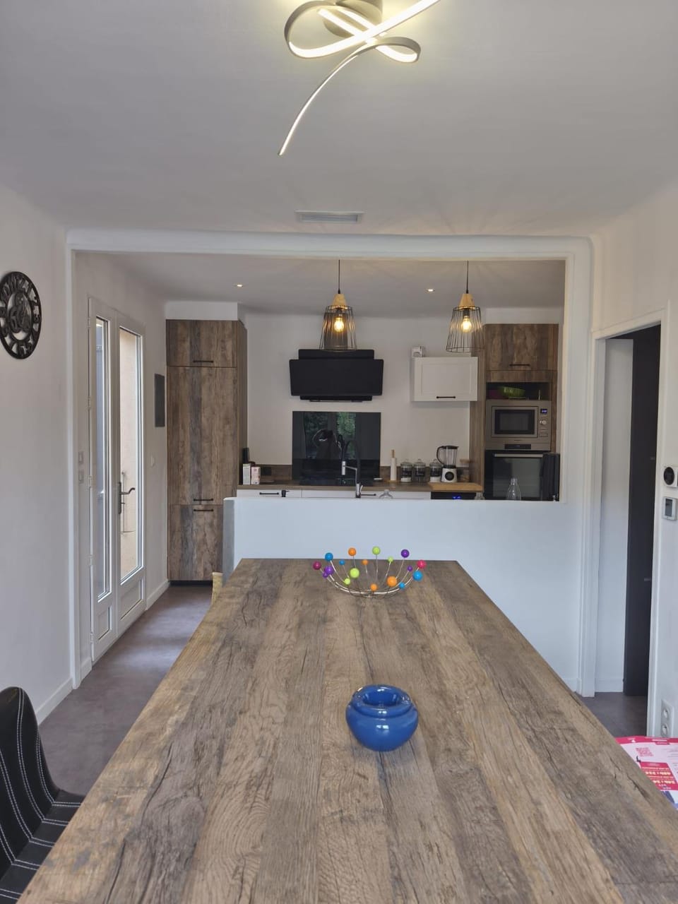 Dining area, kitchen