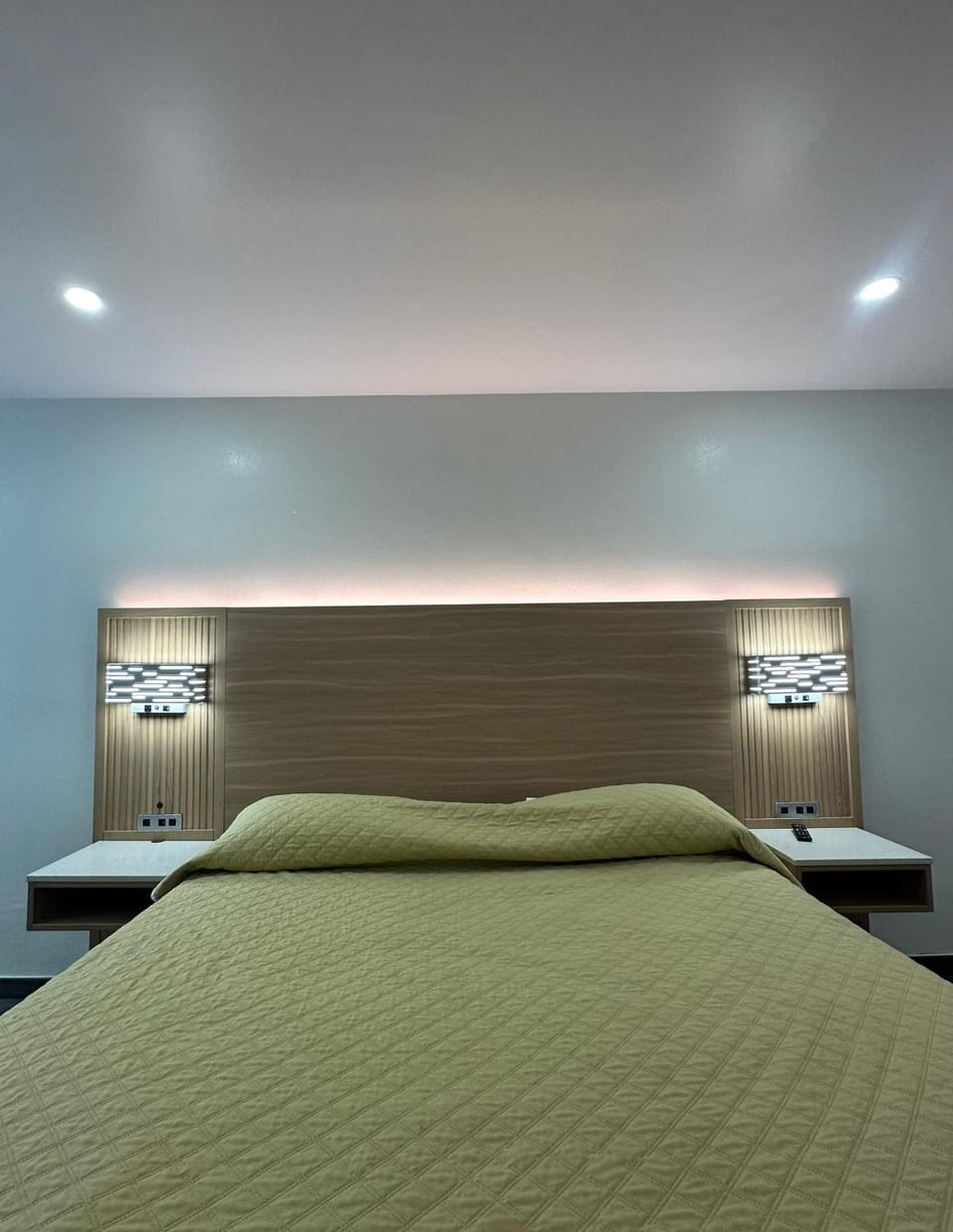 Nubell Motel Hotel in Cudahy