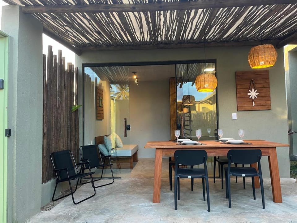 Patio, Living room, Seating area, Dining area