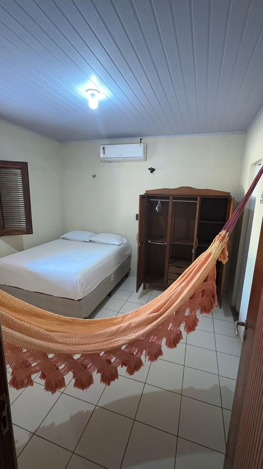 Bed, Bedroom, air conditioner