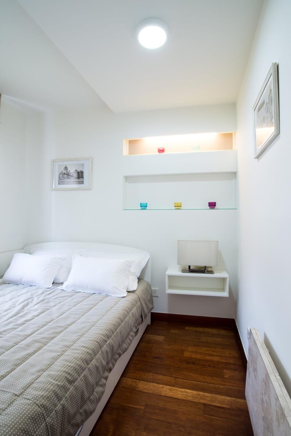 Photo of the whole room, bunk bed