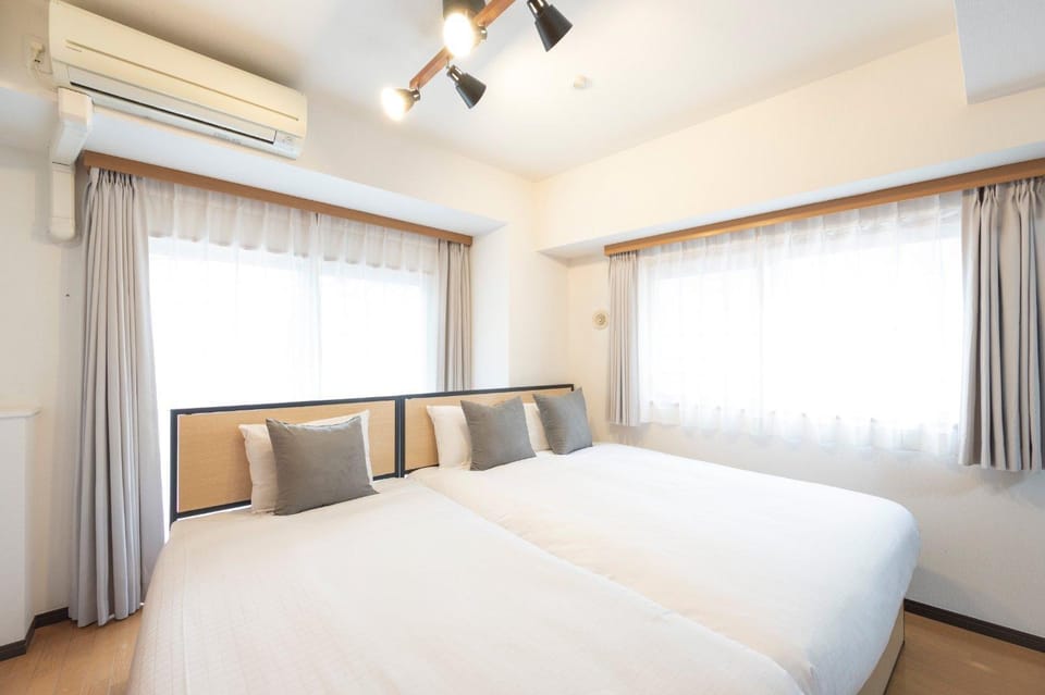 Bed, Bedroom, air conditioner