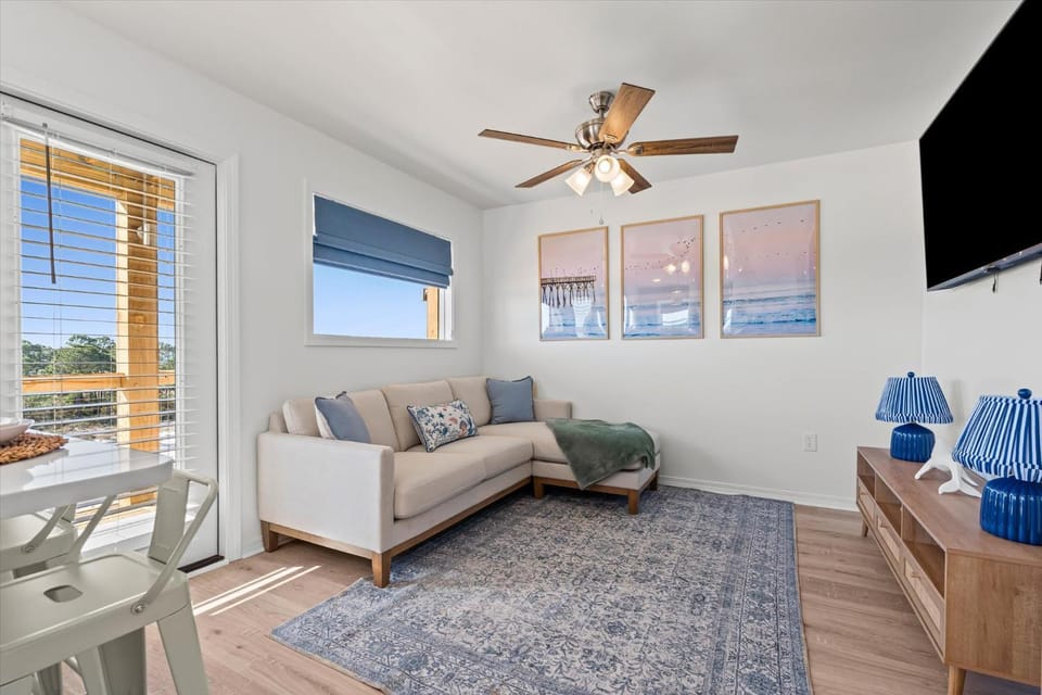 High Point Hideaway on the Sand Dunes - Unit 3 Apartment in Dauphin Island