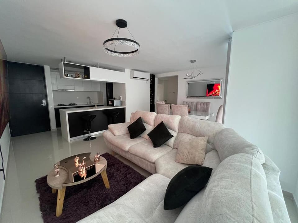 Apartamento lujoso y acogedor frente al centro comercial cacique BGA Apartment in Floridablanca