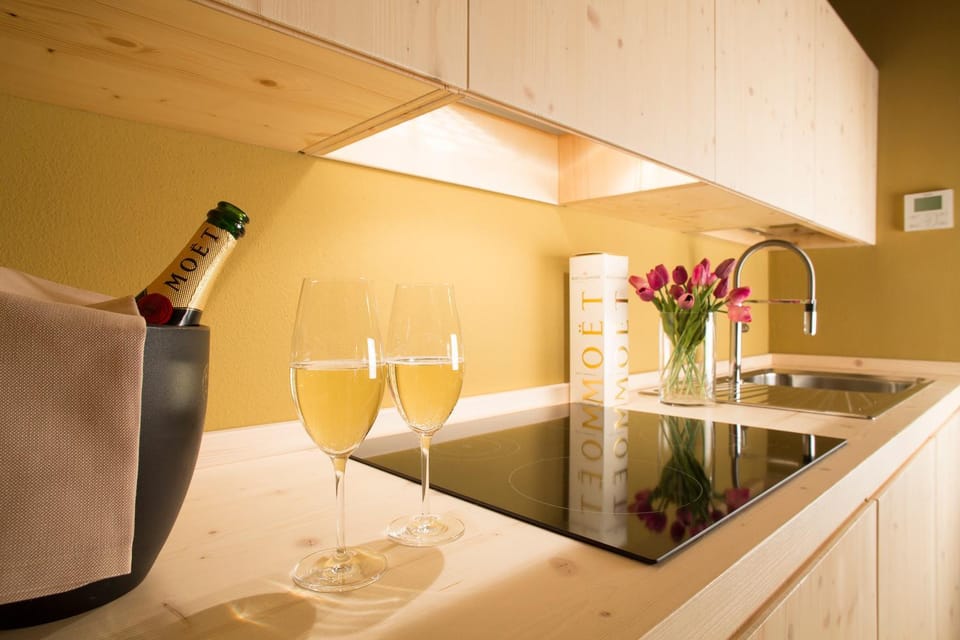 Shower, Toilet, Bathroom, TV and multimedia, Coffee/tea facilities, Balcony/Terrace, Kitchen or kitchenette, Living room, Seating area, Dining area, Bedroom, Area and facilities