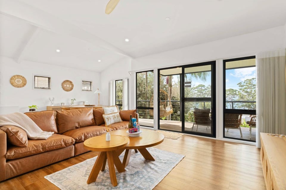 Roya by the Beach by Experience Jervis Bay House in Vincentia