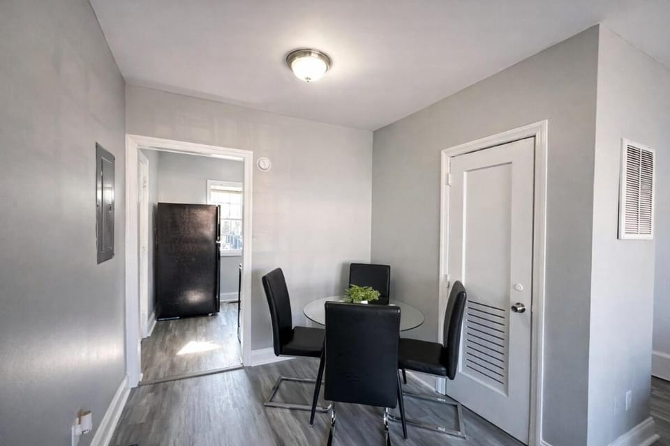 Cozy 1BR Retreat with Free Parking Near Downtown Birmingham and UAB Apartment in Birmingham