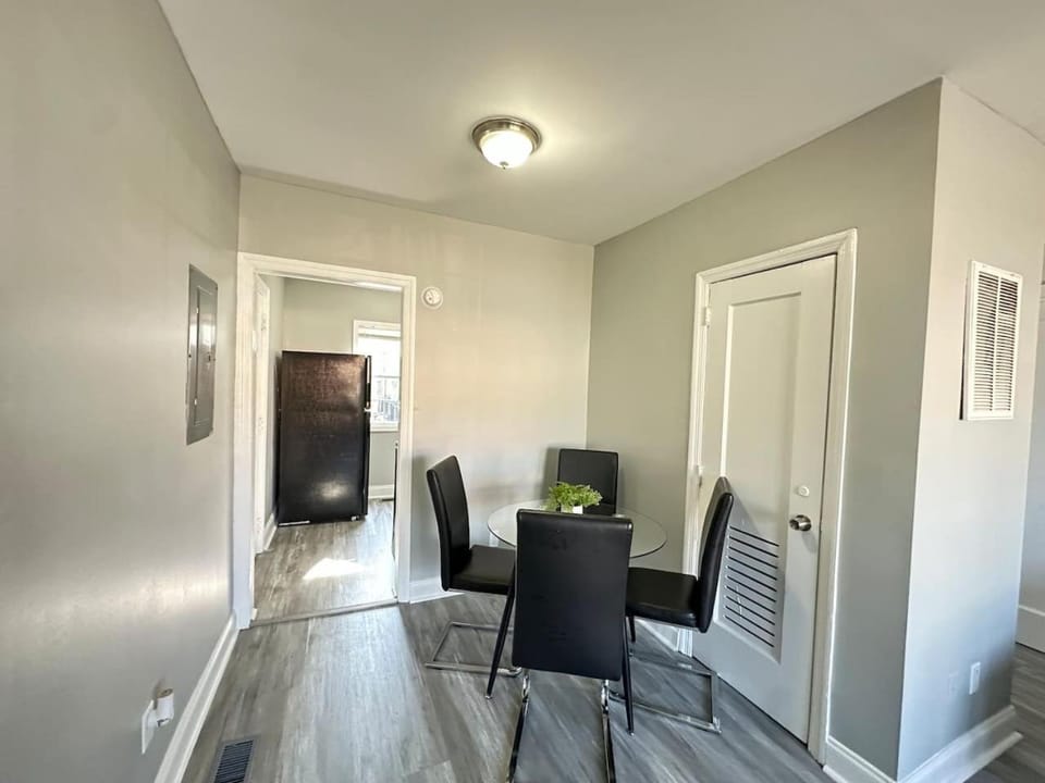 Cozy 1BR Retreat with Free Parking Near Downtown Birmingham and UAB Apartment in Birmingham