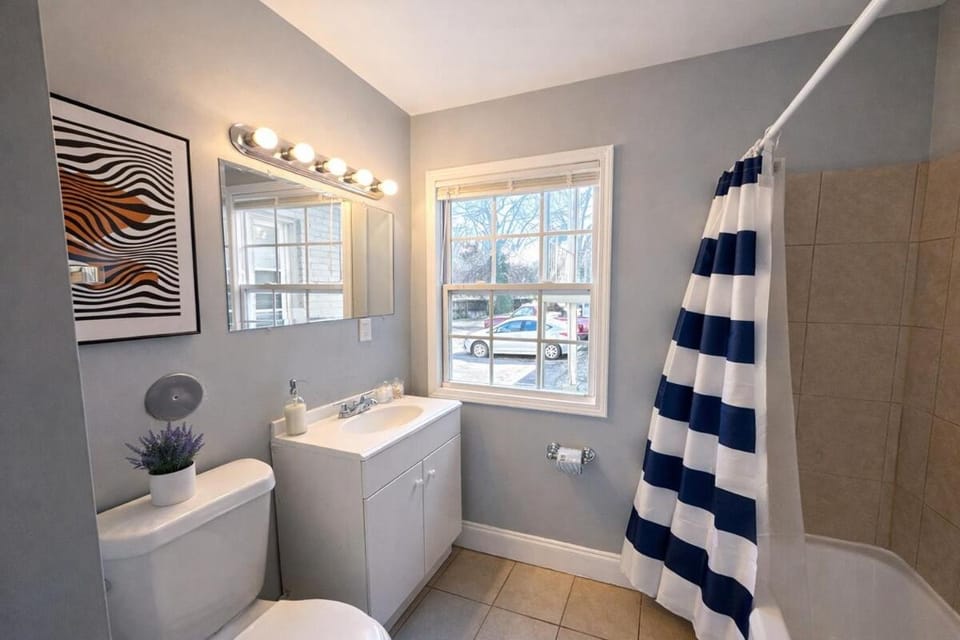Cozy 1BR Retreat with Free Parking Near Downtown Birmingham and UAB Apartment in Birmingham