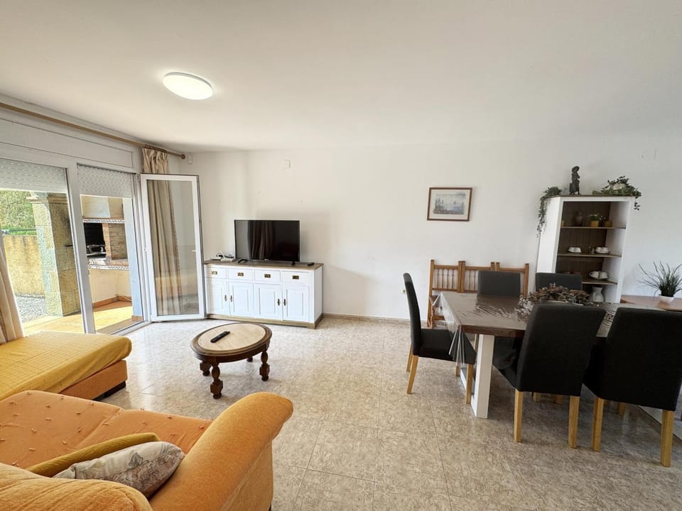 Gran Casa con Piscina Privada, WiFi y Barbacoa a 15min de la Playa - HISP-7-13 Villa in L'Escala