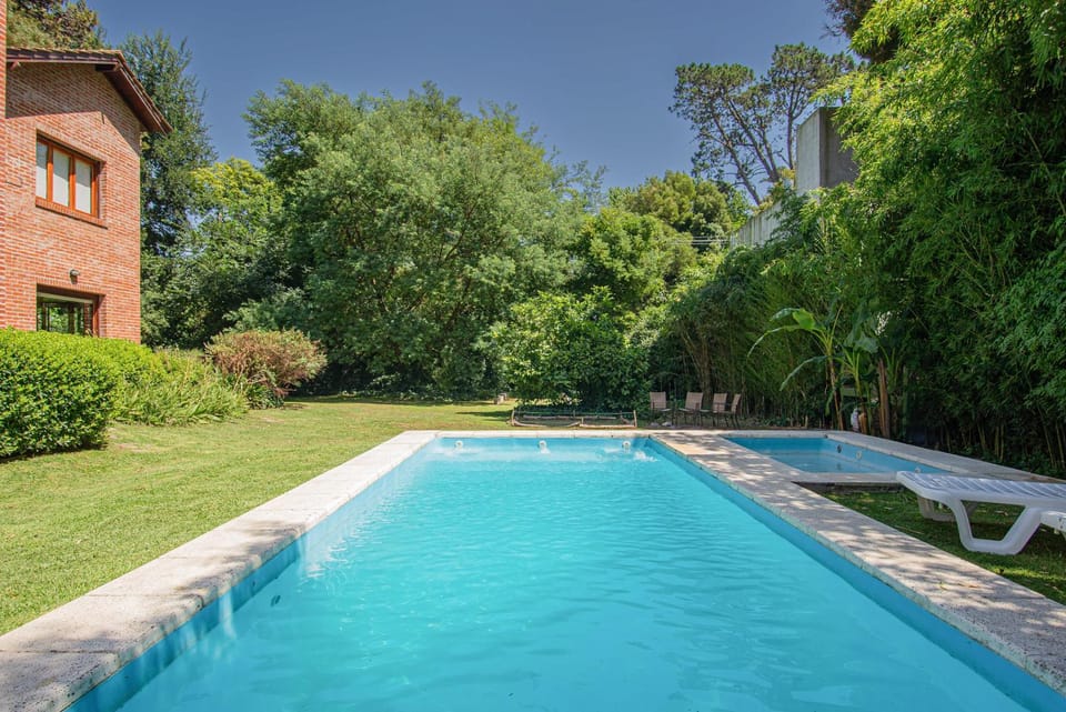 Swimming pool, Swimming pool