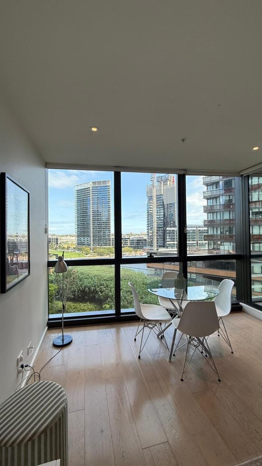 Wyndel Water View Two Bedroom MEL83708N Apartment in Melbourne