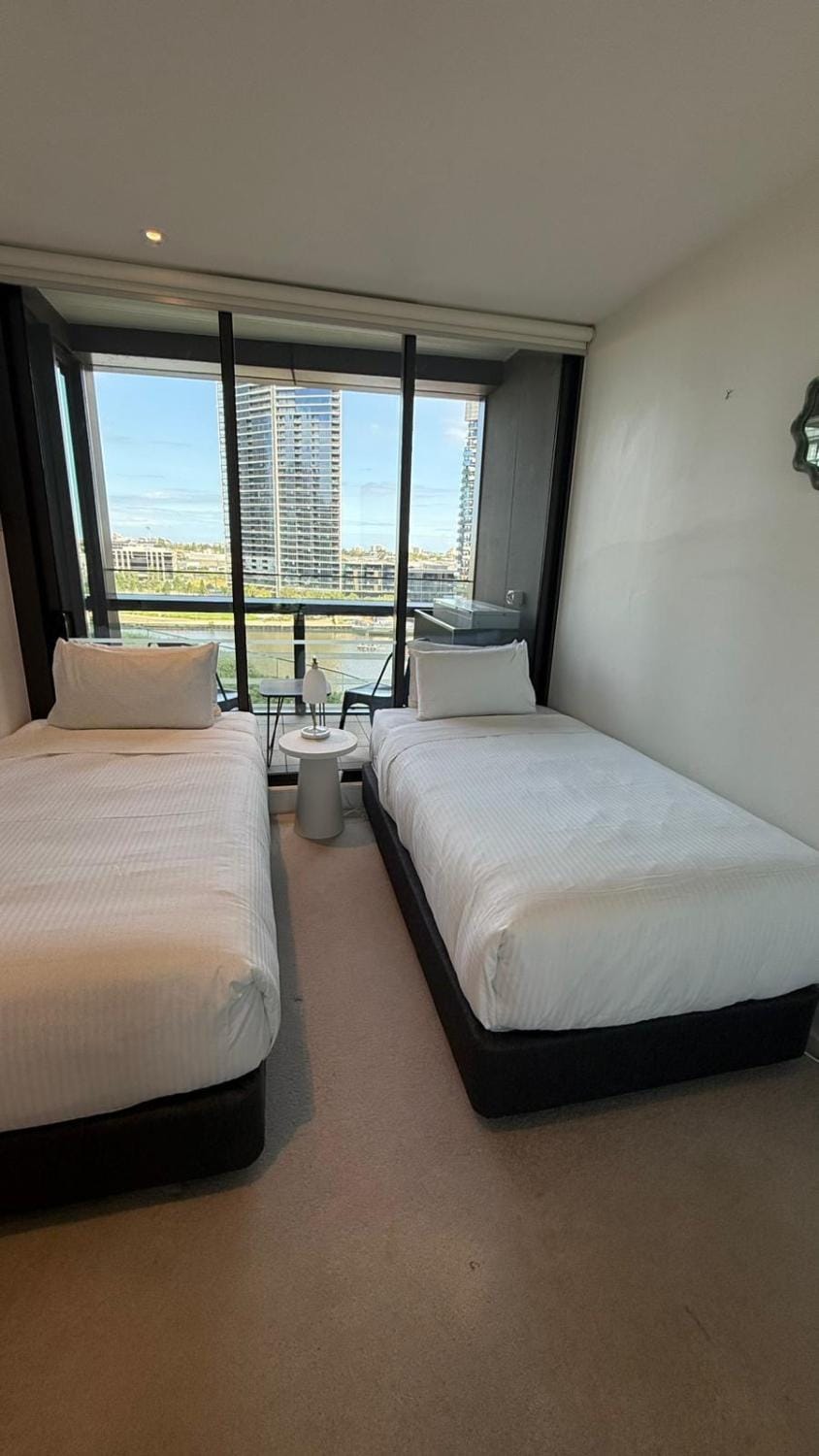 Wyndel Water View Two Bedroom MEL83708N Apartment in Melbourne