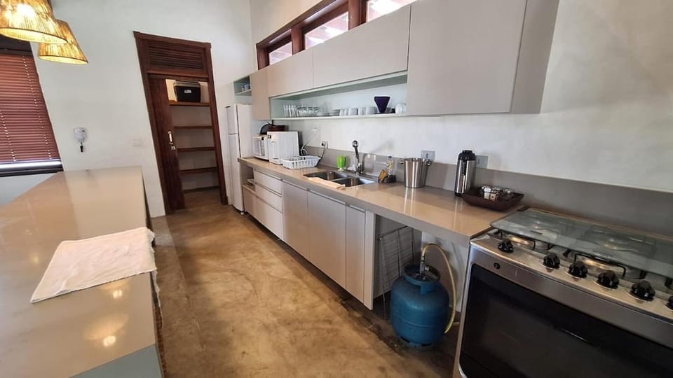 Casa em Riviera 80 metros da praia House in Bertioga