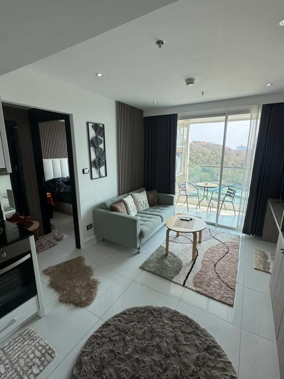 Bed, Living room