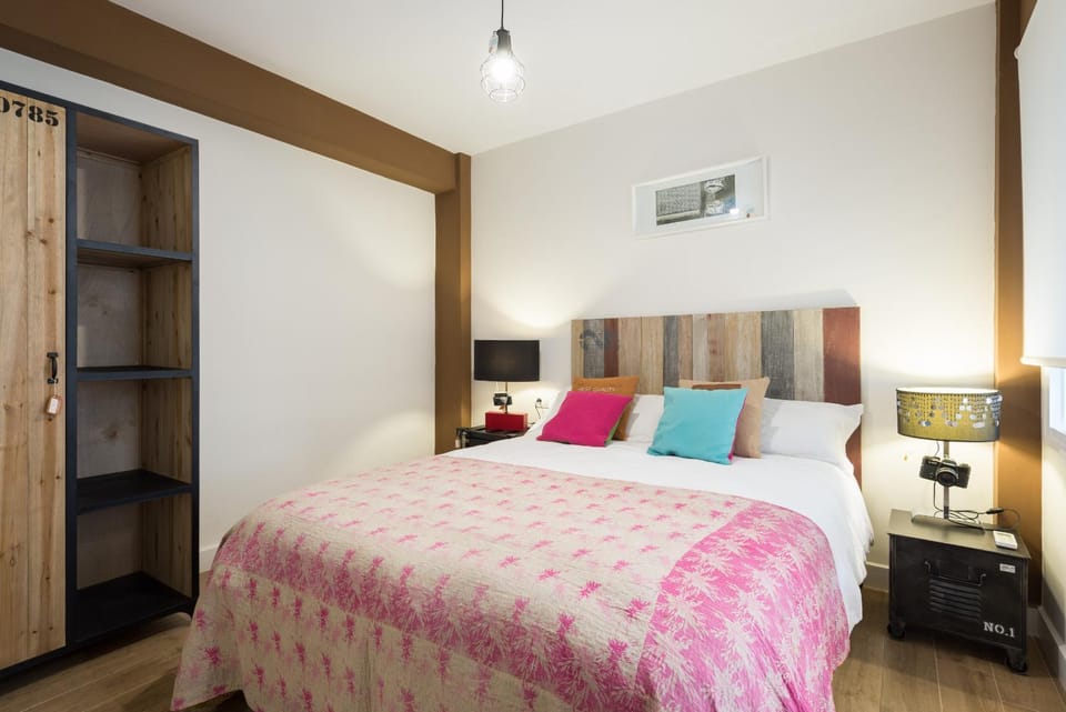 Bed, Photo of the whole room, Bedroom, wardrobe