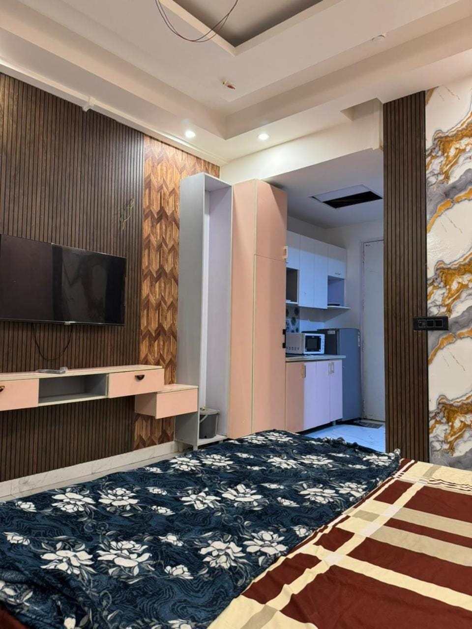 luxury rooms Bed and Breakfast in Noida
