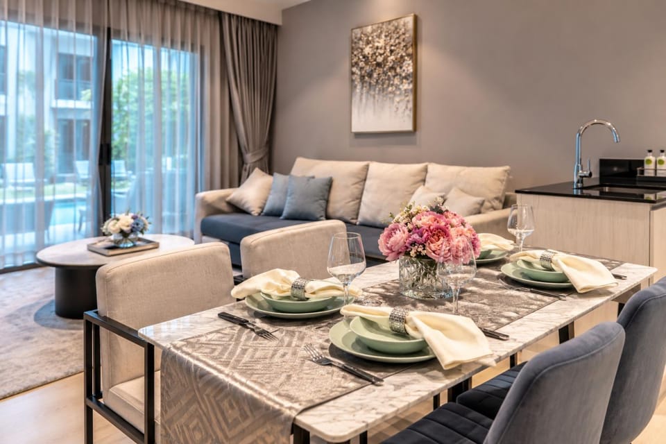 Kitchen or kitchenette, Living room, Dining area