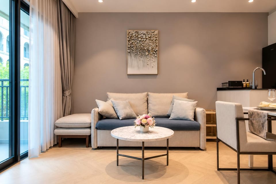 TV and multimedia, Kitchen or kitchenette, Living room