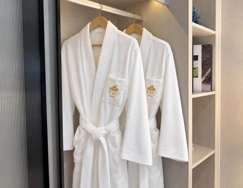 towels, wardrobe