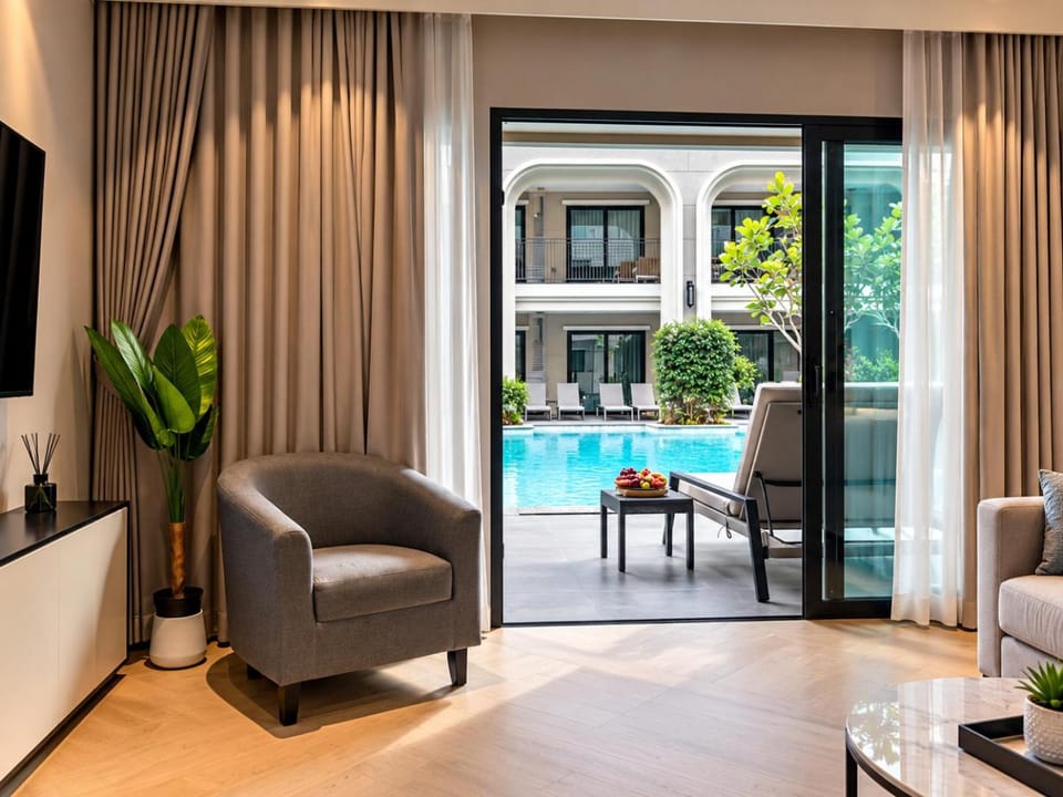 TV and multimedia, Balcony/Terrace, Pool view, Swimming pool, sunbed