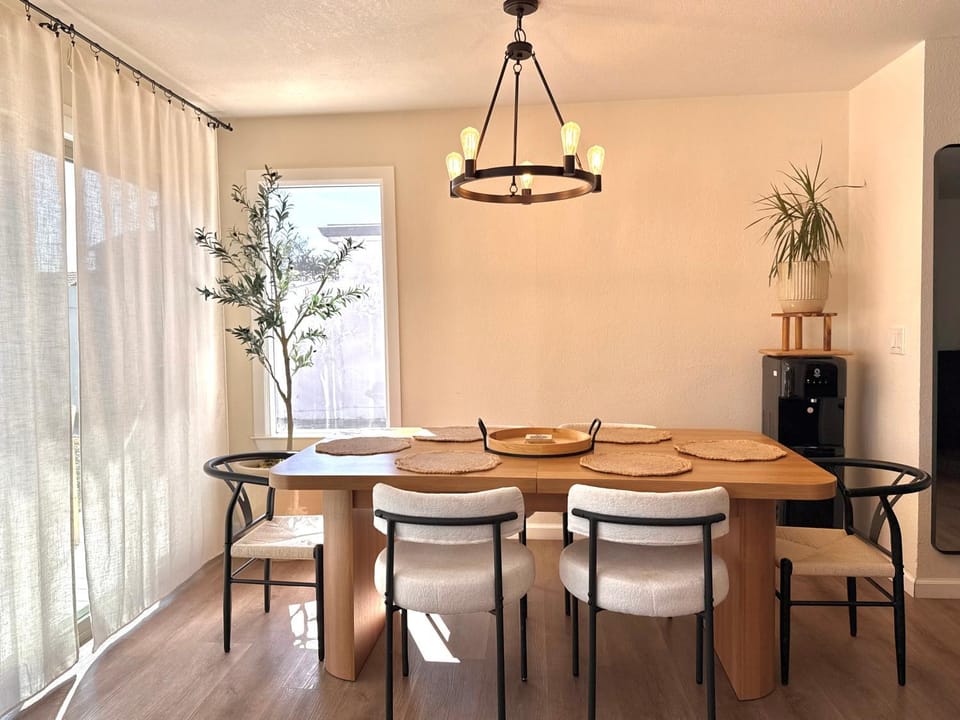 25-Min Monterey Retreat House in Salinas