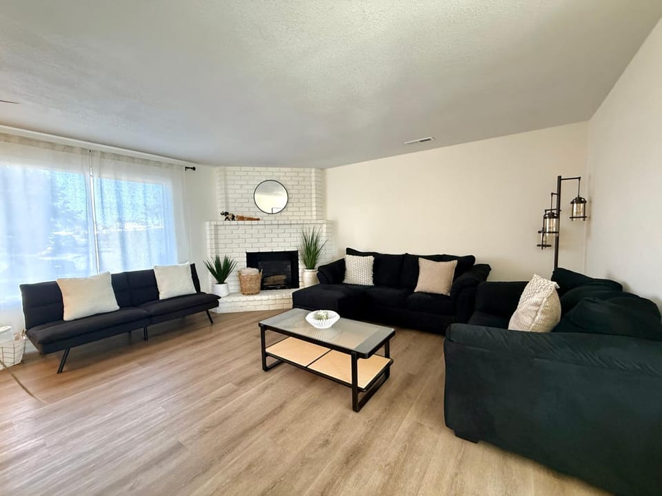 25-Min Monterey Retreat House in Salinas