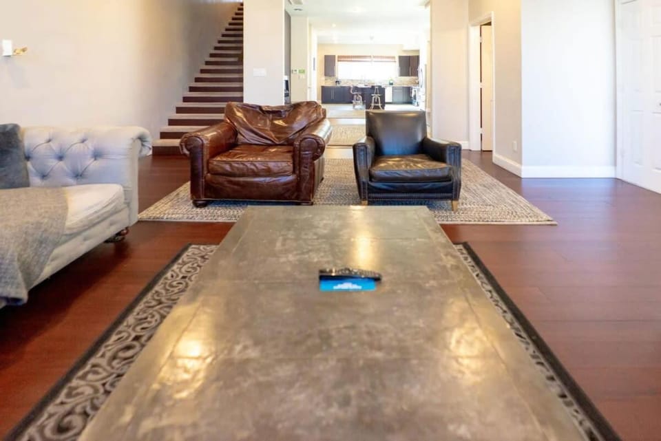 4BR-3BA CWE Location Rooftop Deck ABODEbucks House in Saint Louis