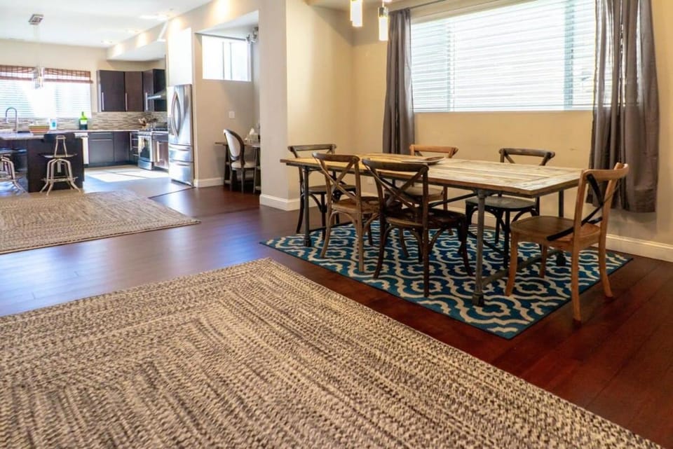 4BR-3BA CWE Location Rooftop Deck ABODEbucks House in Saint Louis