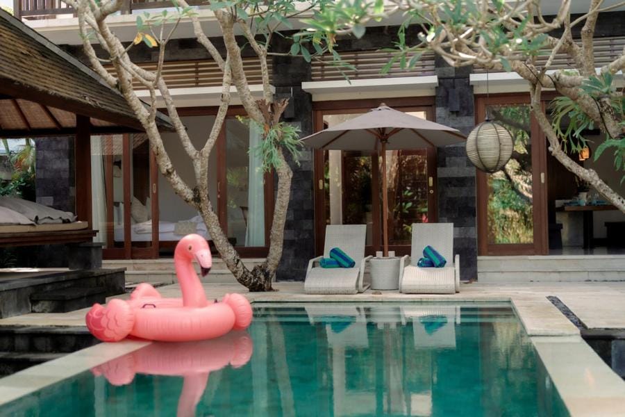 Swimming pool