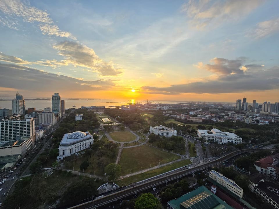 The Sunset Suite at Torre 3916 Apartment in Manila City