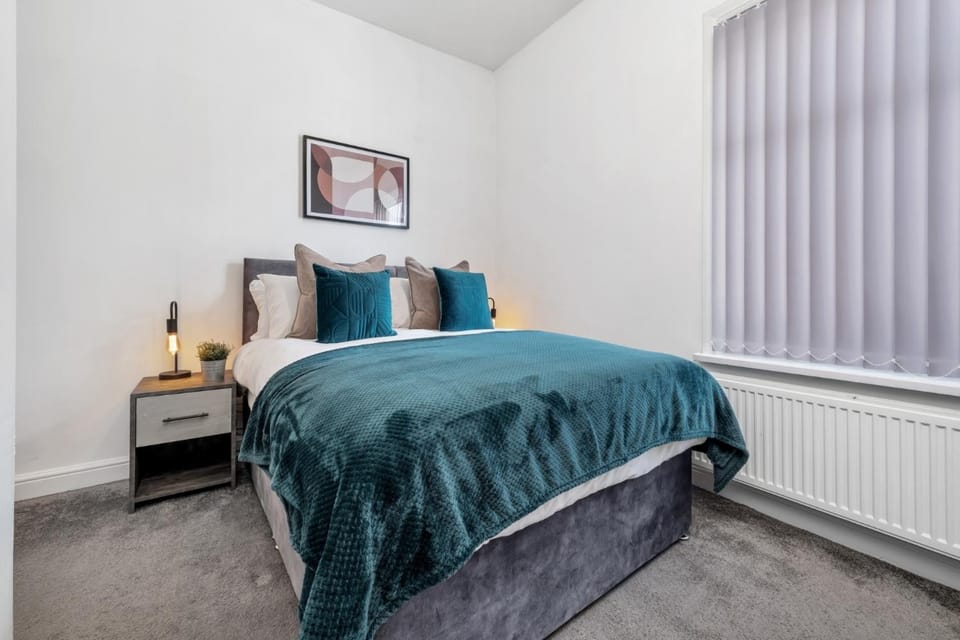 Comfy En Suite Rooms Near Alton Towers House in Stoke-on-Trent