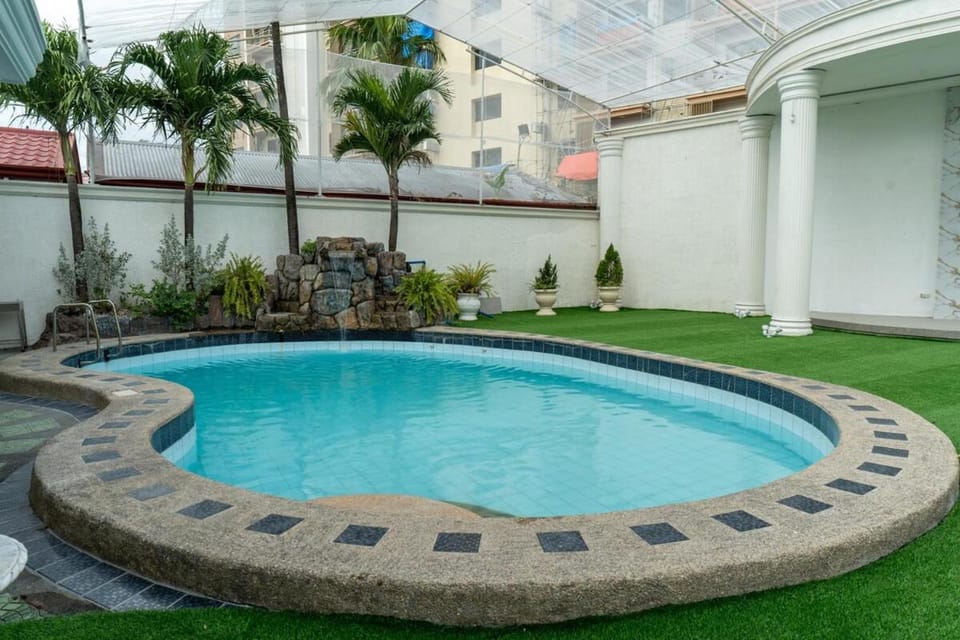 Garden, Swimming pool