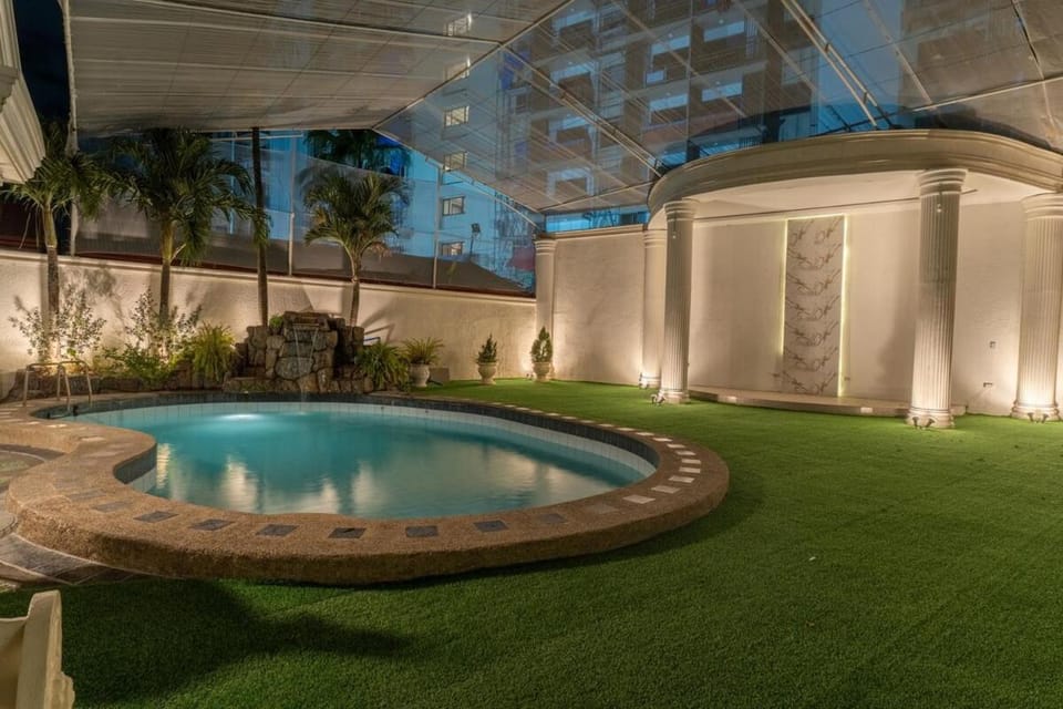 Garden, Swimming pool