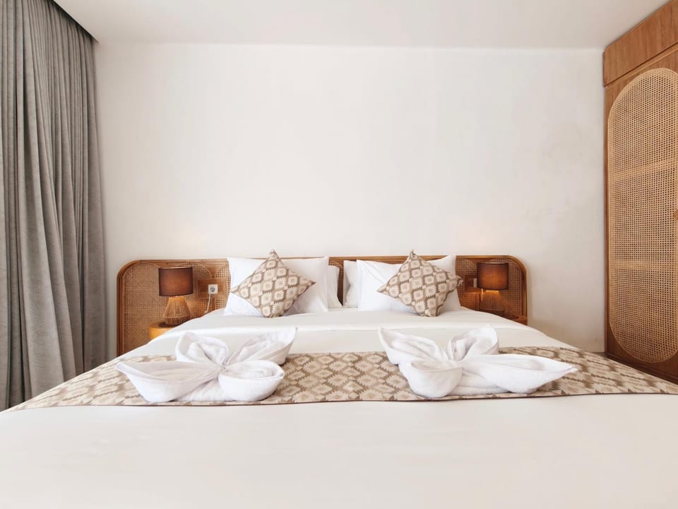 Bed, Bedroom, wardrobe