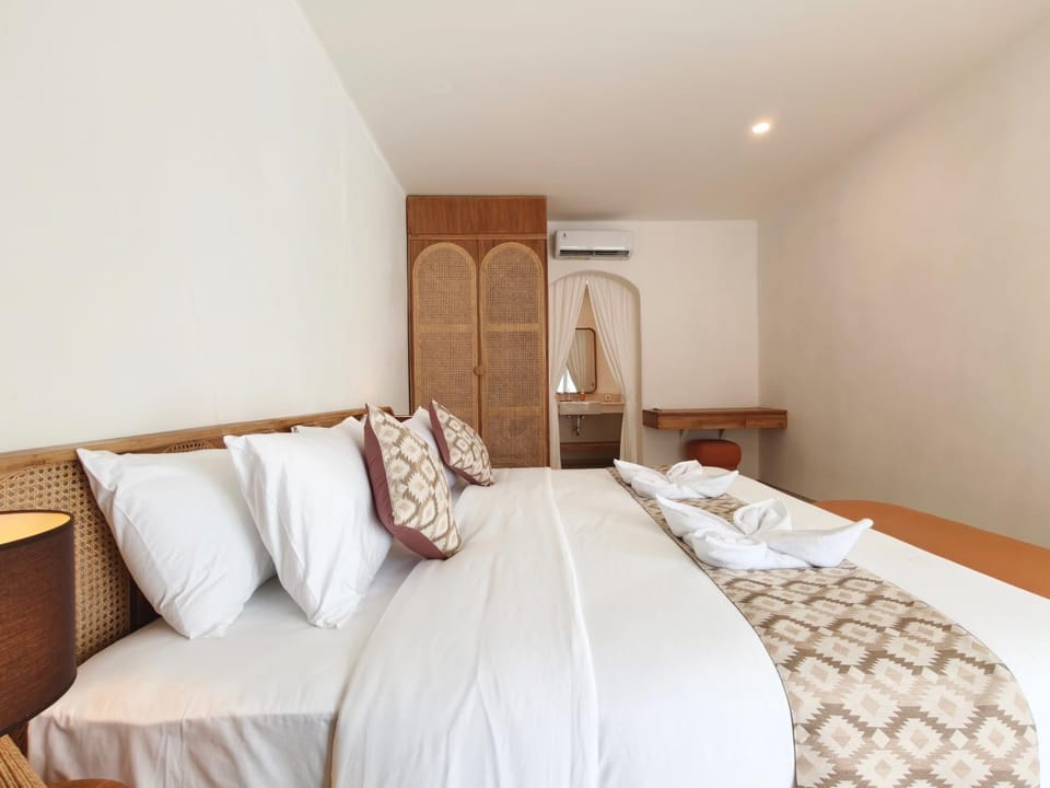 Bed, wardrobe