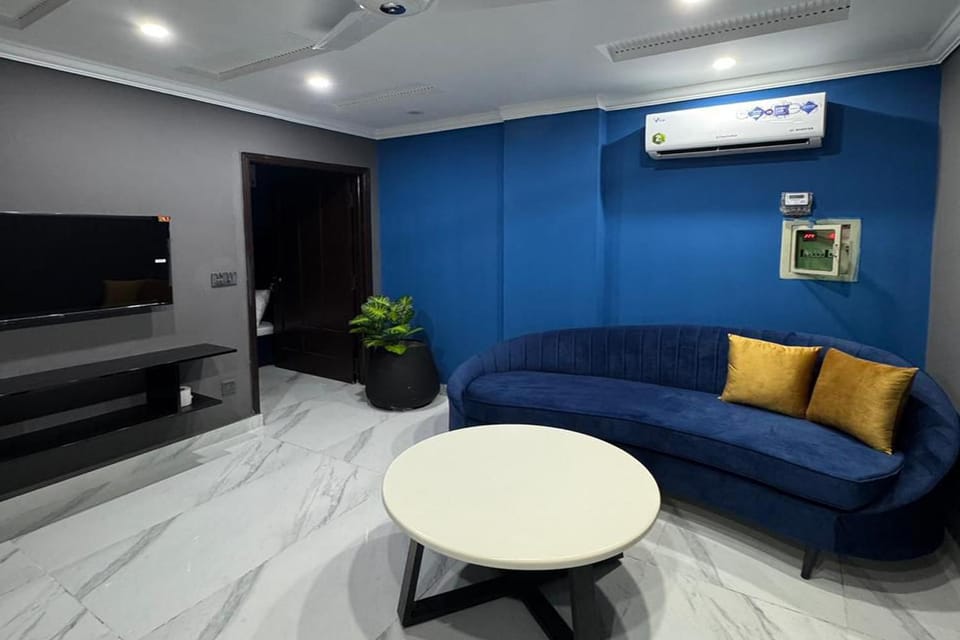 Communal lounge/ TV room, TV and multimedia, air conditioner