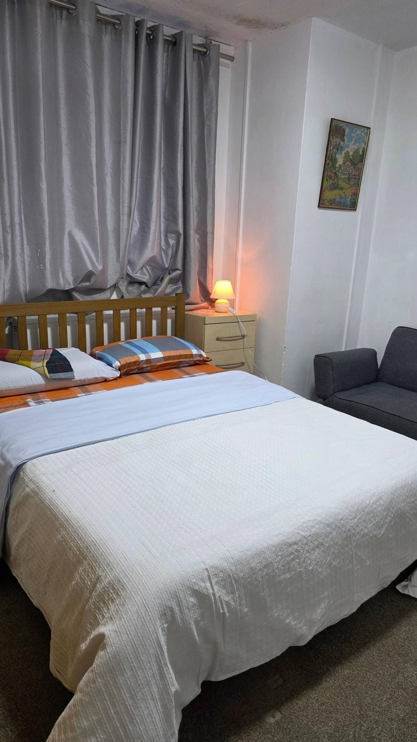 Bed, Decorative detail, Bedroom